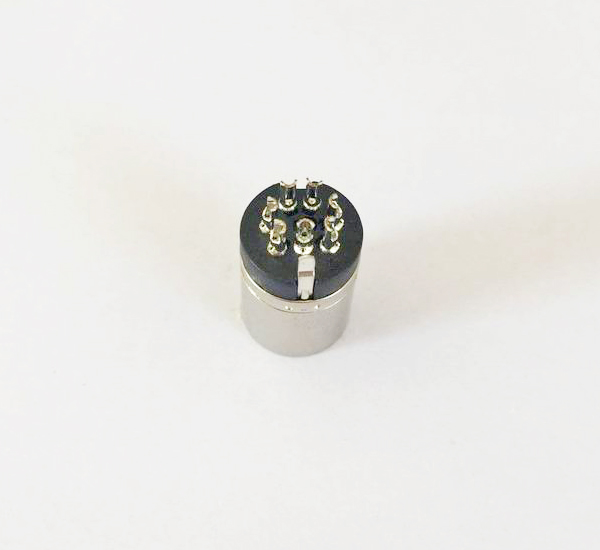 DC插头由哪些部分组成？